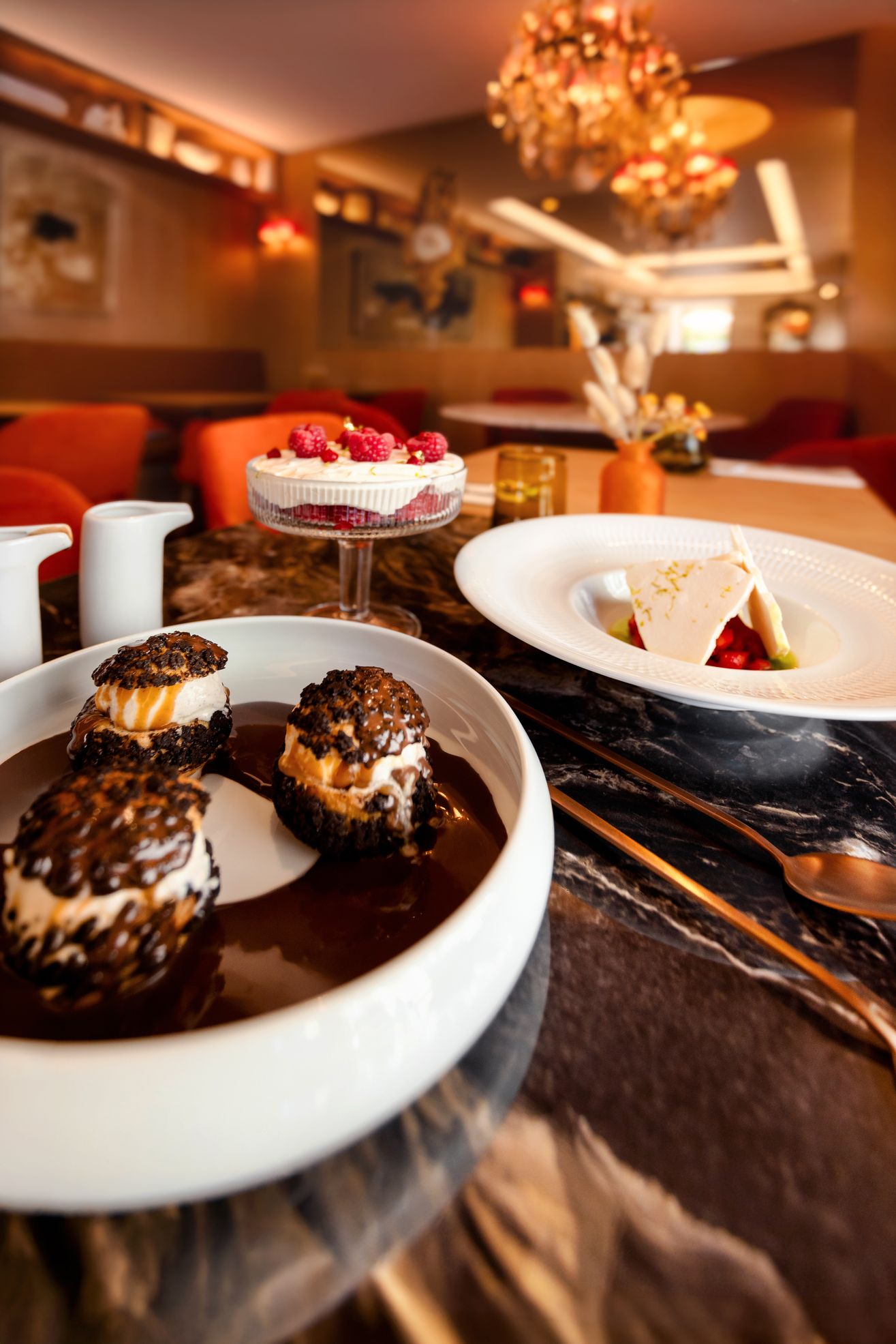 Profiteroles sur le marbre · Restaurant L'Antiquaire, Vannes